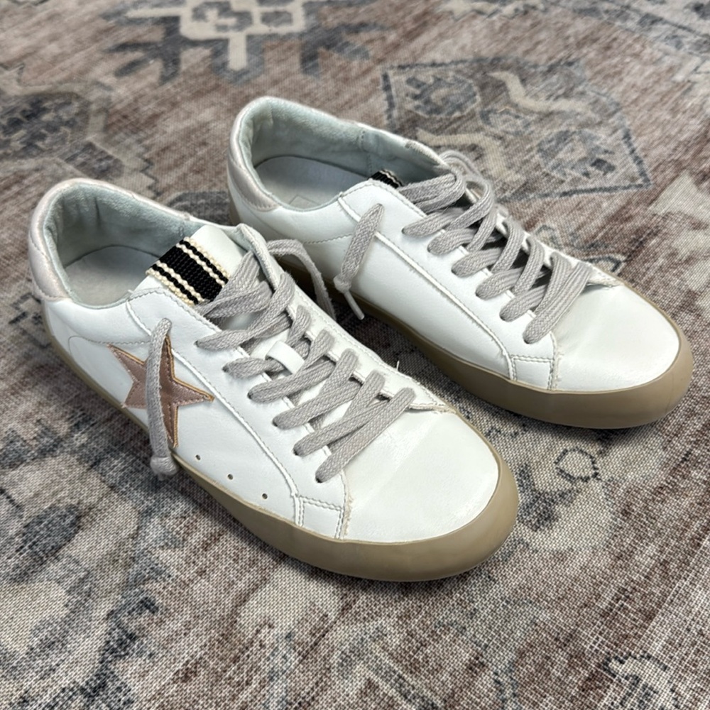 ShuShop Paula Light Pink Sneakers with Vintage Aesthetic